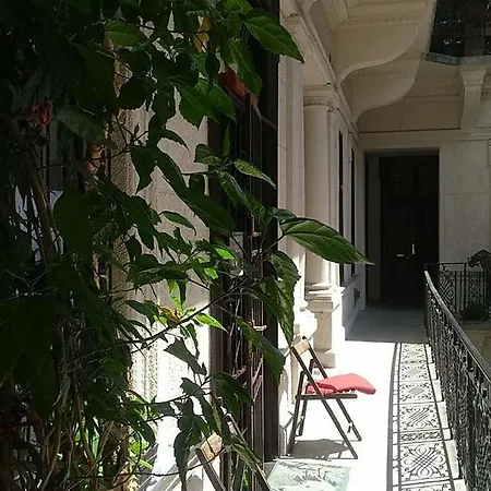 Apartment Beatles Apartman Budapest